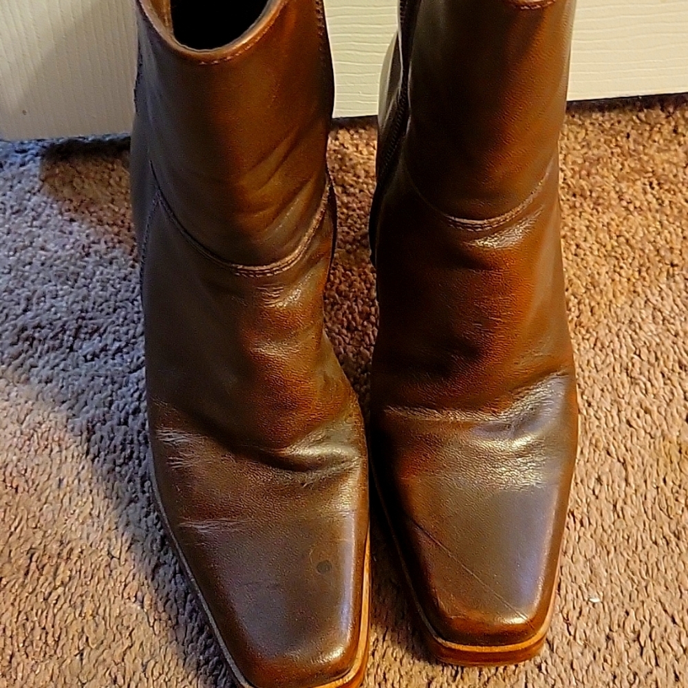 Candies dark brown boots size 6
